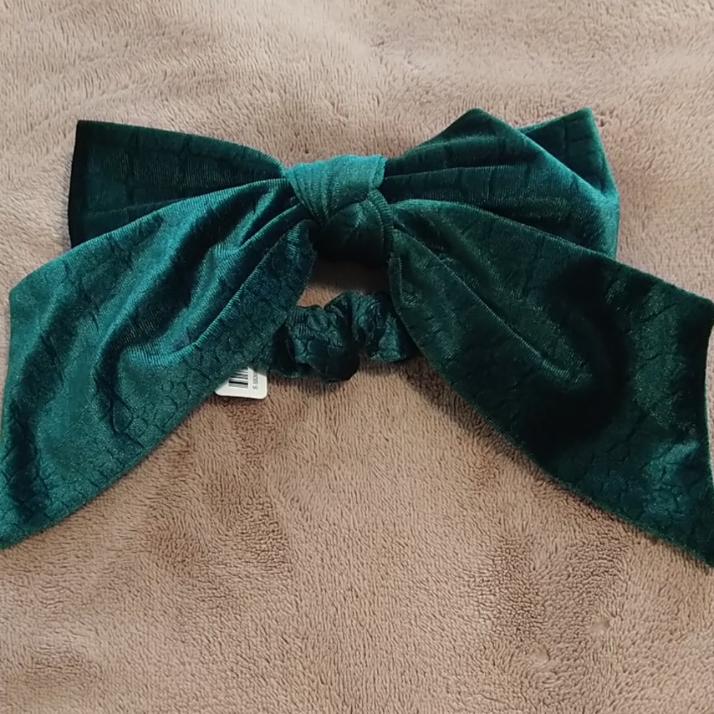 Velvet scrunchie